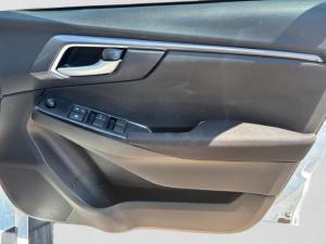 Isuzu D-Max 1.9TD double cab LS auto - Image 13