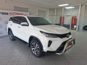 Toyota Fortuner 2.4GD-6 manual - Image 1