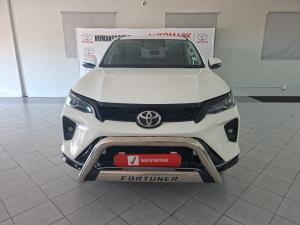 Toyota Fortuner 2.4GD-6 manual - Image 4