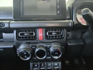 Suzuki Jimny 1.5 GLX AllGrip 3-door manual - Image 10