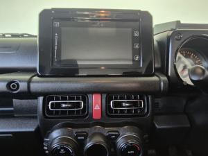 Suzuki Jimny 1.5 GLX AllGrip 3-door manual - Image 11