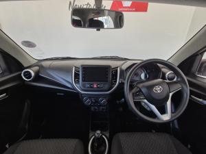 Toyota Vitz 1.0 XR manual - Image 11