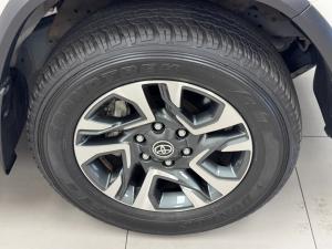 Toyota Fortuner 2.4GD-6 manual - Image 17
