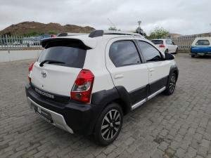 Toyota Etios Cross 1.5 Xs - Image 2