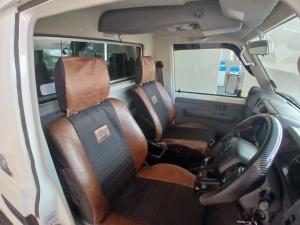 Toyota Land Cruiser 79 4.5D-4D LX V8 single cab - Image 7