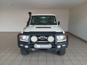 Toyota Land Cruiser 79 4.5D-4D LX V8 single cab - Image 4