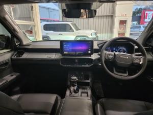 Toyota Hilux 2.8GD-6 double cab Legend - Image 6