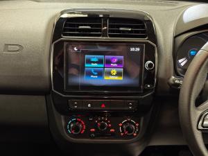 Renault Kwid 1.0 Techno manual - Image 12