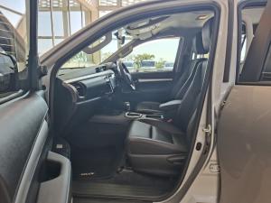 Toyota Hilux 2.8GD-6 double cab Raider auto - Image 7