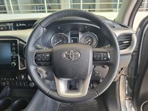 Toyota Hilux 2.8GD-6 double cab Raider auto - Image 8