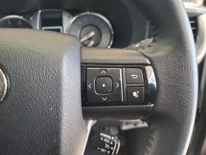 Toyota Hilux 2.8GD-6 double cab Raider auto - Image 10