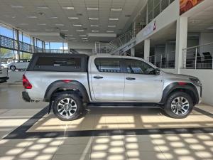 Toyota Hilux 2.8GD-6 double cab Raider auto - Image 3