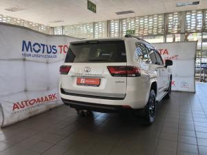 Toyota Land Cruiser 300 3.3D GX-R - Image 2