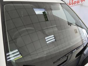 Toyota Urban Cruiser 1.5 XR manual - Image 13