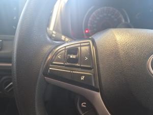 Toyota Vitz 1.0 XR manual - Image 9