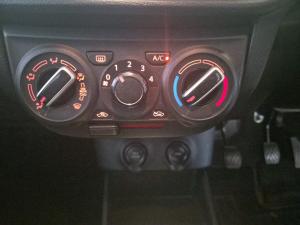 Toyota Vitz 1.0 XR manual - Image 13