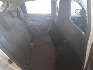 Toyota Vitz 1.0 XR manual - Image 15