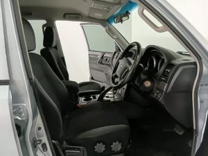 Mitsubishi Pajero 5-door 3.2DI-D GLX - Image 9