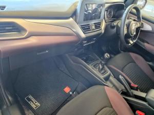 Toyota Starlet Cross 1.5 XS manual - Image 8