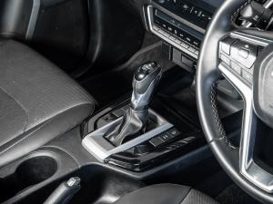 Isuzu D-Max 3.0TD double cab V-Cross - Image 15