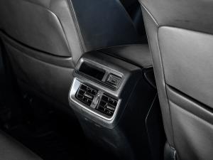Isuzu D-Max 3.0TD double cab V-Cross - Image 27