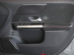 Mercedes-Benz GLA GLA200 - Image 15