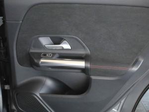 Mercedes-Benz GLA GLA200 - Image 16