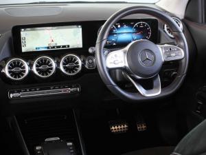 Mercedes-Benz GLA GLA200 - Image 17