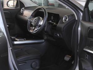 Mercedes-Benz GLA GLA200 - Image 21
