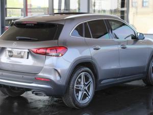 Mercedes-Benz GLA GLA200 - Image 4