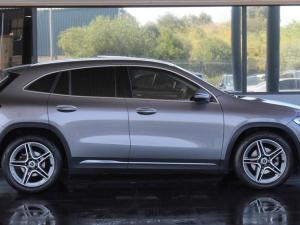 Mercedes-Benz GLA GLA200 - Image 5