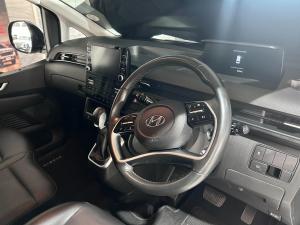 Hyundai Staria 2.2D Executive 9-seater - Image 9