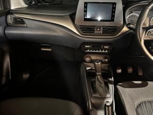Suzuki Baleno 1.5 GL manual - Image 9