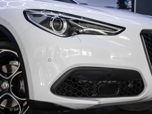 Alfa Romeo Stelvio 2.0T Super Q4 - Image 3