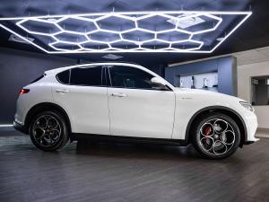 Alfa Romeo Stelvio 2.0T Super Q4 - Image 9
