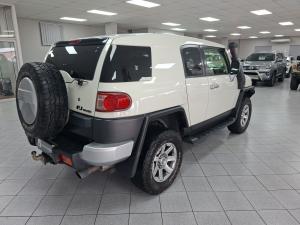 Toyota FJ Cruiser FJ Cruiser - Image 2
