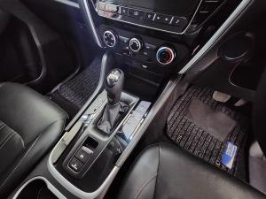 Isuzu mu-X 1.9TD LS - Image 10