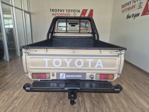 Toyota Land Cruiser 79 4.5D-4D LX V8 single cab - Image 5