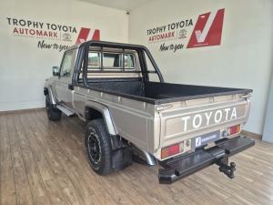 Toyota Land Cruiser 79 4.5D-4D LX V8 single cab - Image 15