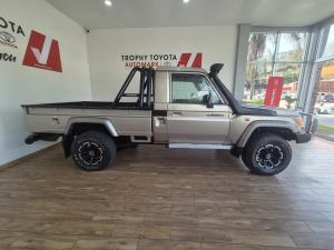 Toyota Land Cruiser 79 4.5D-4D LX V8 single cab - Image 3