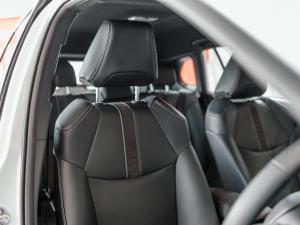 Toyota Corolla Cross 1.8 Hybrid XS - Image 11