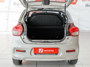 Toyota Vitz 1.0 XR manual - Image 11