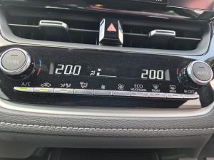 Toyota Corolla Cross 1.8 HEV XR - Image 14