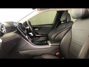 Mercedes-Benz C-Class C200 Avantgarde - Image 7