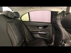 Mercedes-Benz C-Class C200 Avantgarde - Image 12