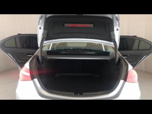 Mercedes-Benz C-Class C200 Avantgarde - Image 13