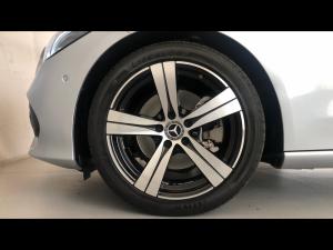 Mercedes-Benz C-Class C200 Avantgarde - Image 18