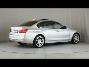 BMW 3 Series 330i Sport Line auto - Image 2
