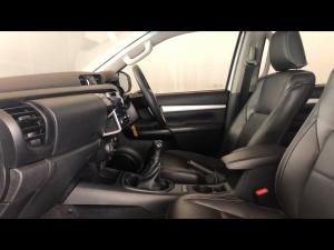 Toyota Hilux 2.4GD-6 double cab Raider manual - Image 7