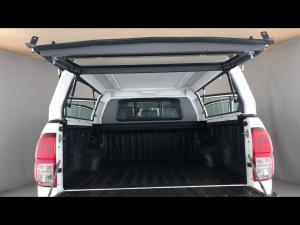 Toyota Hilux 2.4GD-6 double cab Raider manual - Image 13